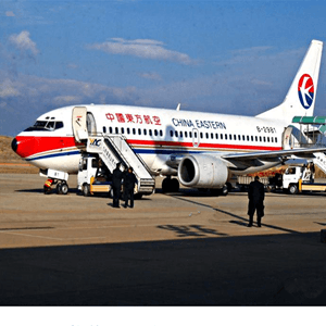 德宏空运航空快运业稳步发展的原因是什么？